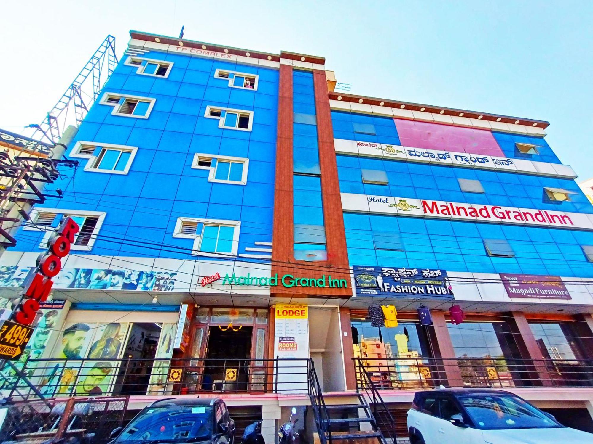 Hotel Malnad Grand Inn Kumbalgod Esterno foto