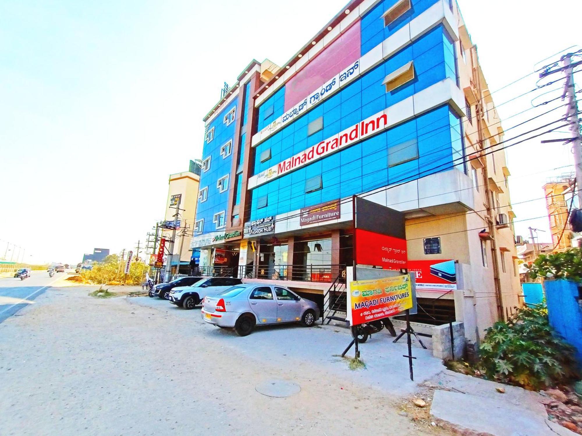 Hotel Malnad Grand Inn Kumbalgod Esterno foto