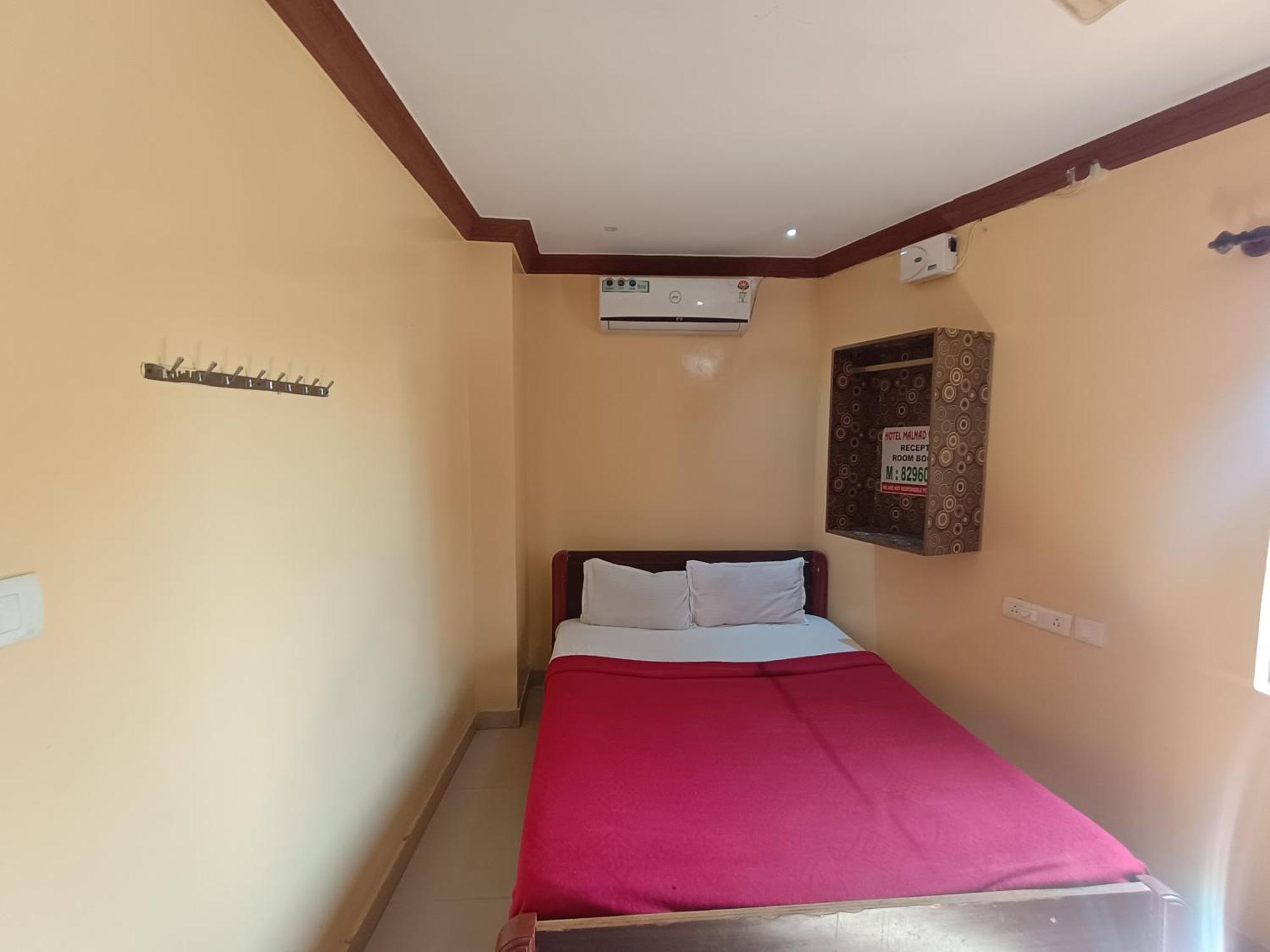 Hotel Malnad Grand Inn Kumbalgod Esterno foto