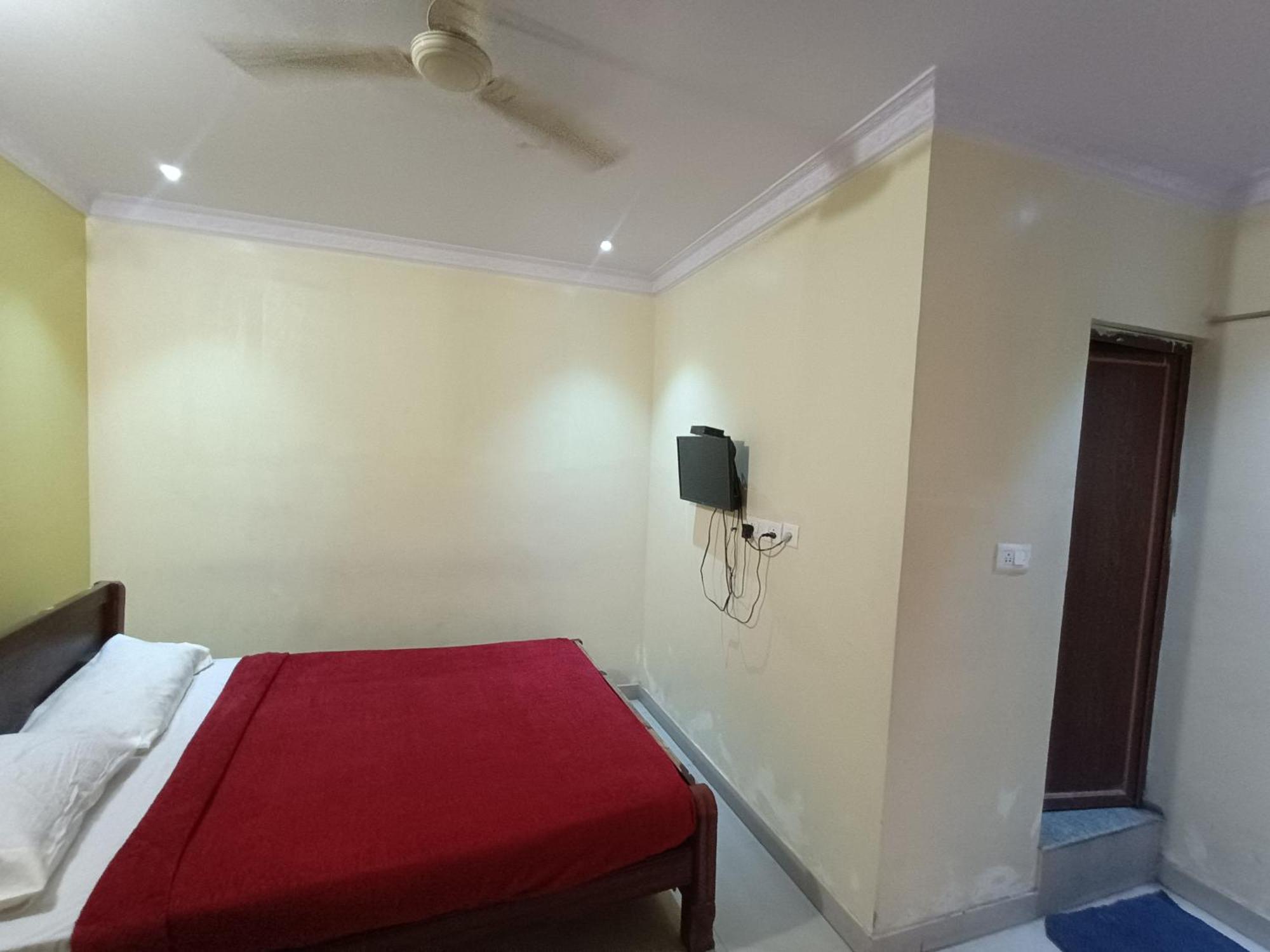 Hotel Malnad Grand Inn Kumbalgod Esterno foto