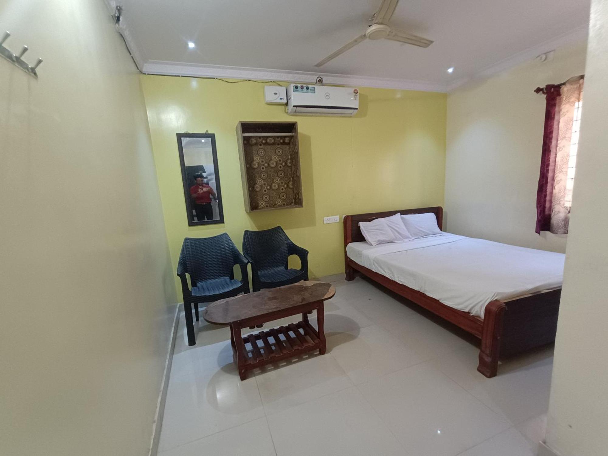Hotel Malnad Grand Inn Kumbalgod Esterno foto