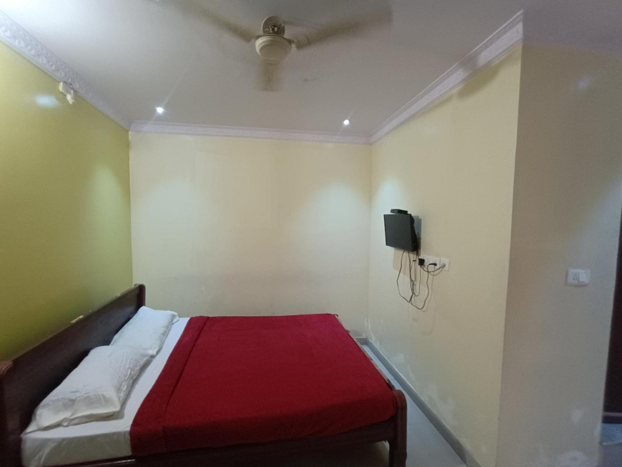 Hotel Malnad Grand Inn Kumbalgod Esterno foto