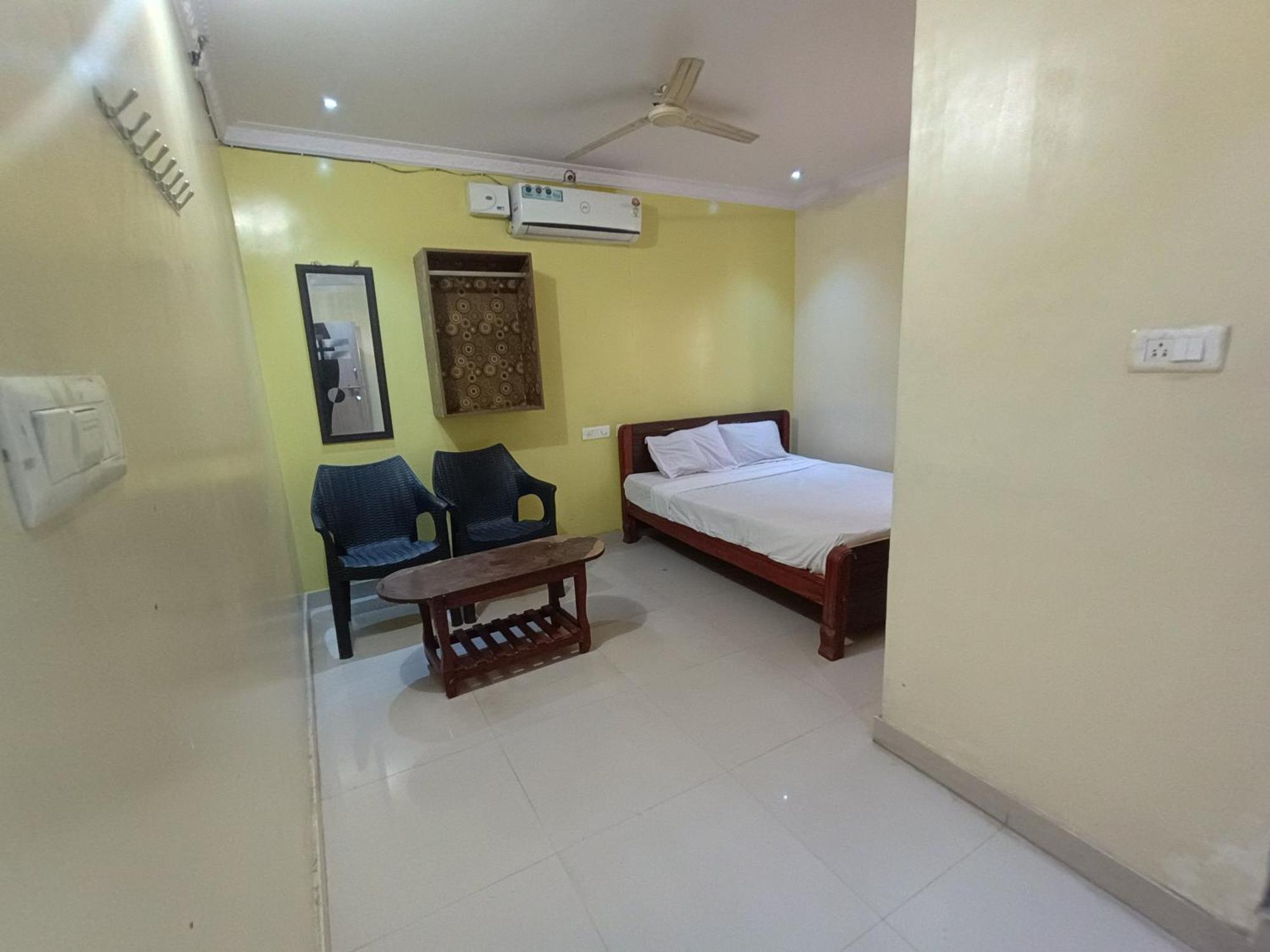 Hotel Malnad Grand Inn Kumbalgod Esterno foto