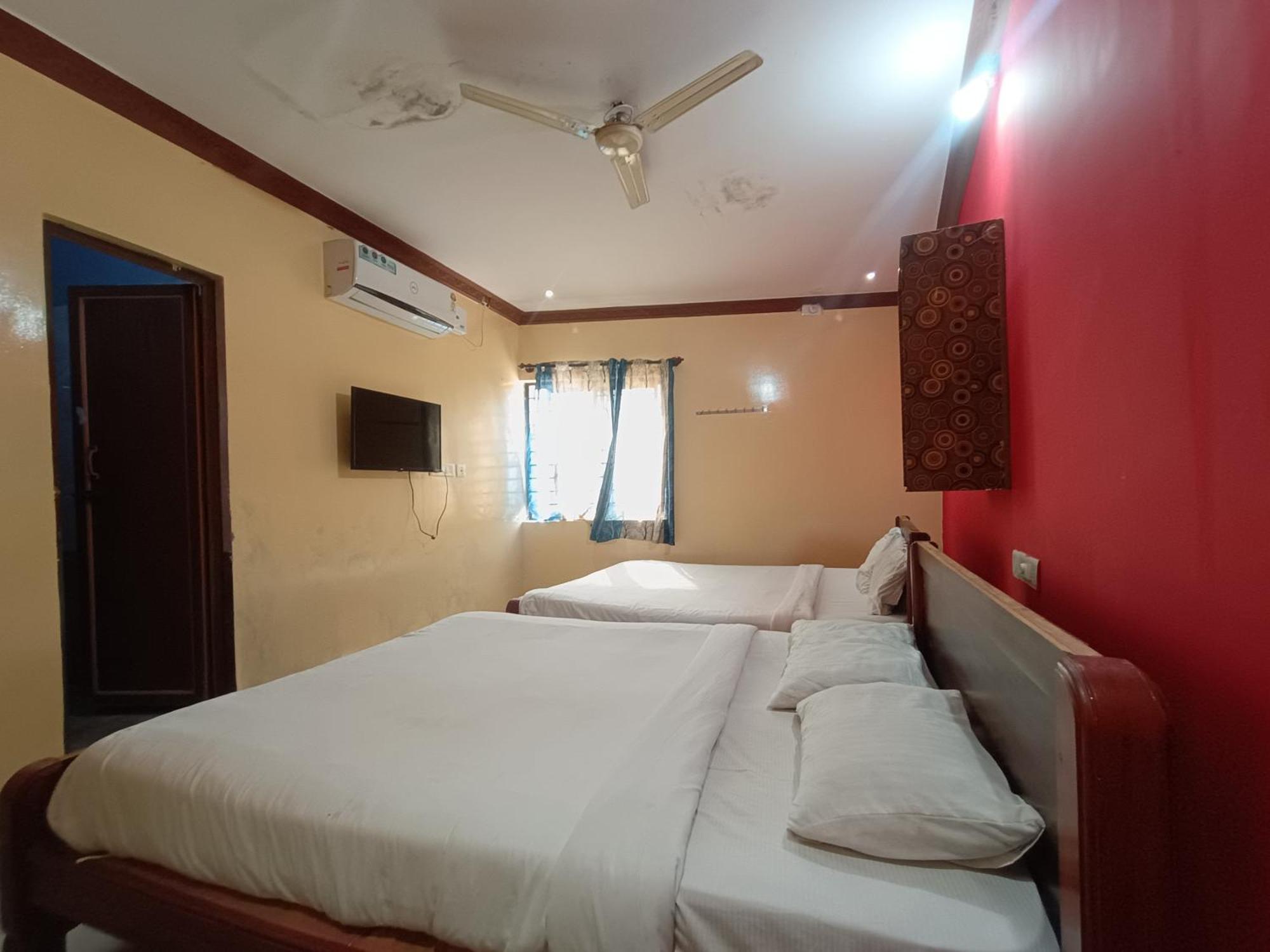 Hotel Malnad Grand Inn Kumbalgod Esterno foto